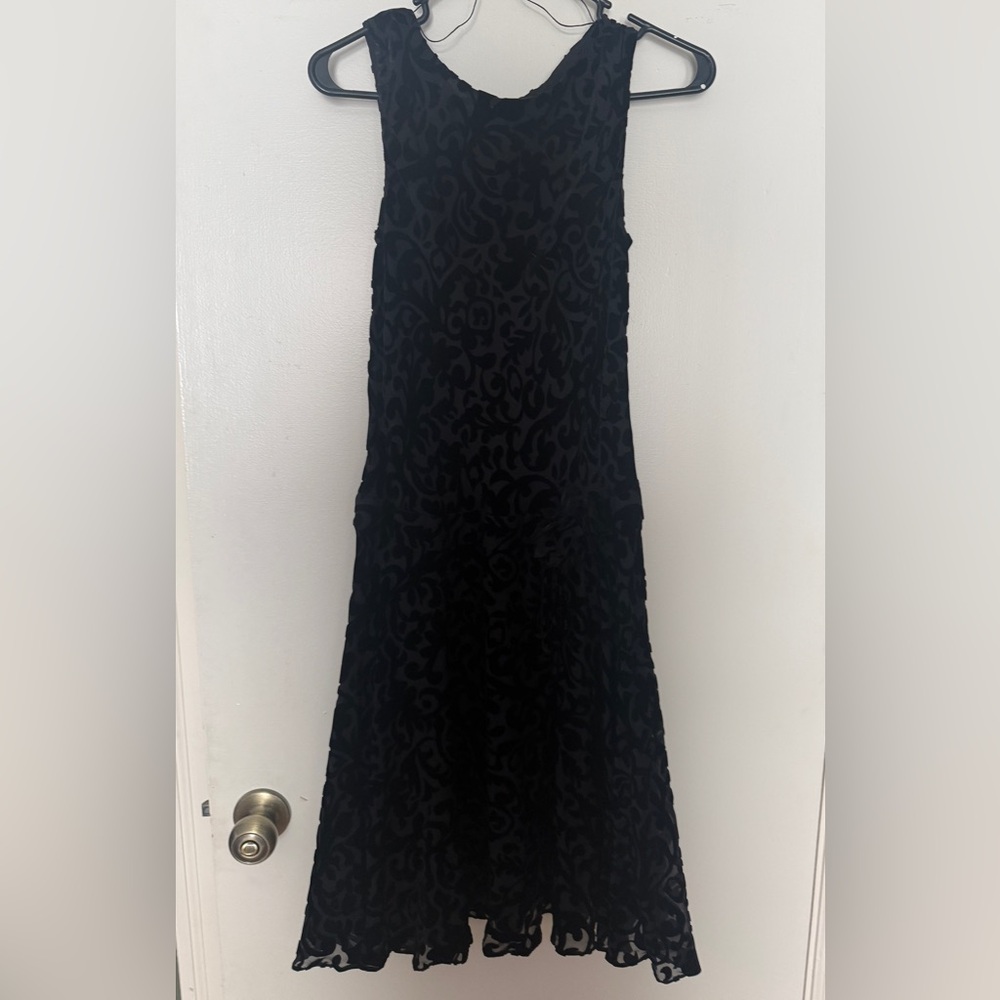 Elegant Black Patterned Dress